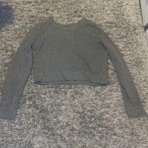 Women’s Gray cropped sweatshirt